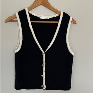 NWT Abercrombie & Fitch Sweater Vest - Size Medium